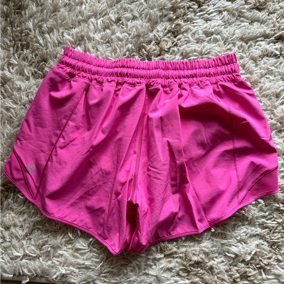 Pow Pink Lululemon Hotty Hot Low Rise Lined Short 4 Inch - Picture 2 of 5